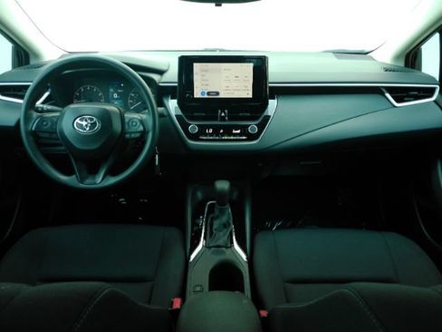 Used 2025 Toyota Corolla LE FWD image 2