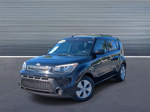Used 2016 Kia Soul Base image 1