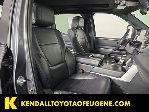 Used 2024 Toyota Tundra Platinum AWD/4WD image 21