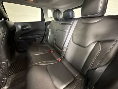 Used 2018 Jeep Compass Limited w/ Navigation Group AWD/4WD image 28