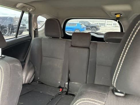 Used 2018 Toyota RAV4 XLE AWD/4WD image 5