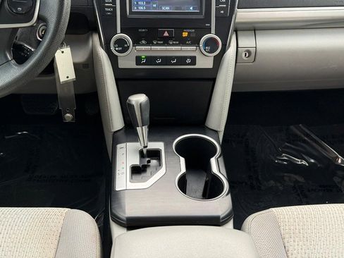 Used 2013 Toyota Camry LE image 17