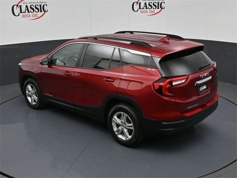 Used 2023 GMC Terrain SLE w/ Driver Convenience Package image 16