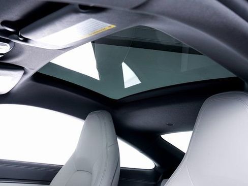 Used 2024 Porsche 911 Carrera 4S image 16