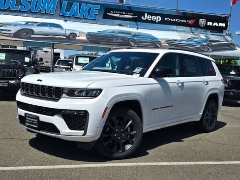 New 2026 Jeep Grand Cherokee L Limited AWD/4WD image 3