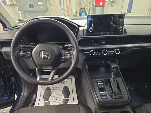 Used 2024 Honda CR-V LX image 16