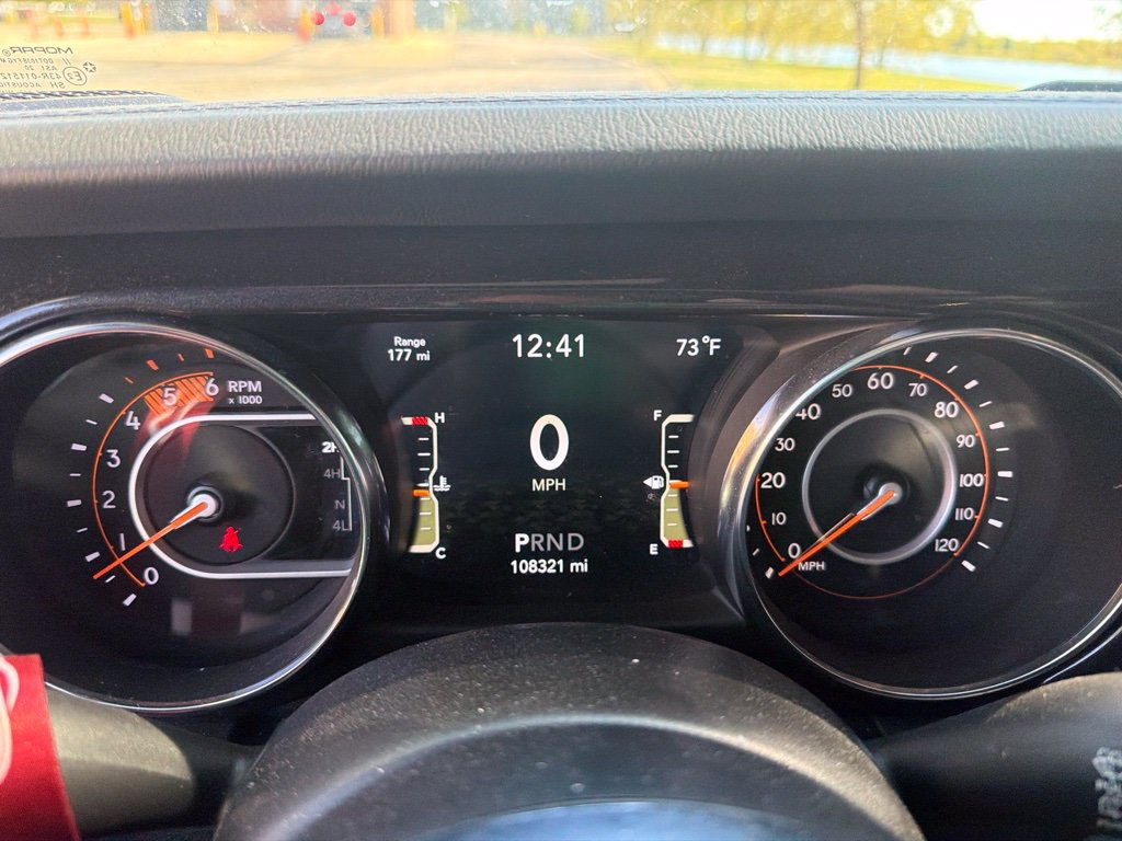 Used 2021 Jeep Wrangler Unlimited Sahara AWD/4WD image 7