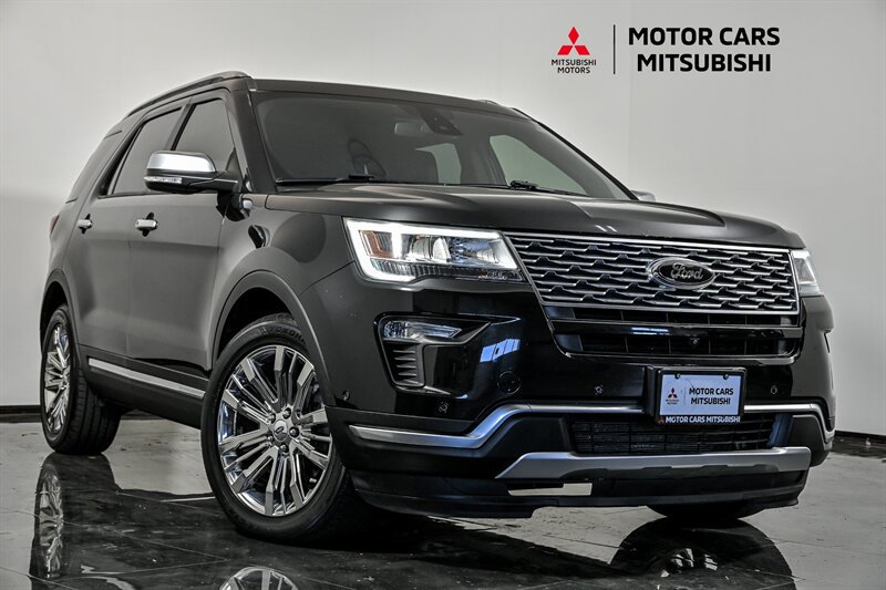 Used 2019 Ford Explorer Platinum AWD/4WD image 1