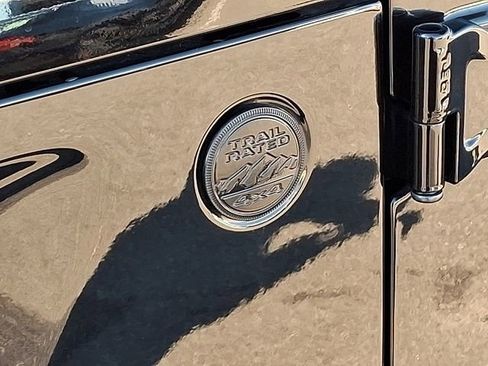 Used 2021 Jeep Wrangler Unlimited Sport image 37