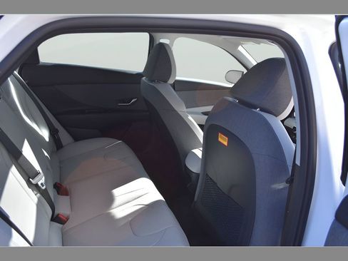 New 2026 Hyundai Elantra Limited FWD image 15