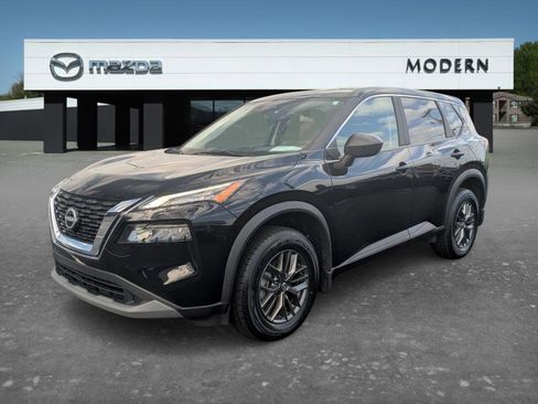 Used 2023 Nissan Rogue S image 1