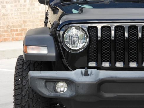 Used 2019 Jeep Wrangler Unlimited Sport S AWD/4WD image 35