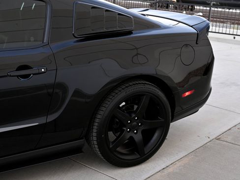 Used 2012 Ford Mustang GT Premium w/ HID Headlamps & Security Pkg image 37