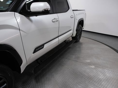 Used 2024 Toyota Tundra Platinum AWD/4WD image 5