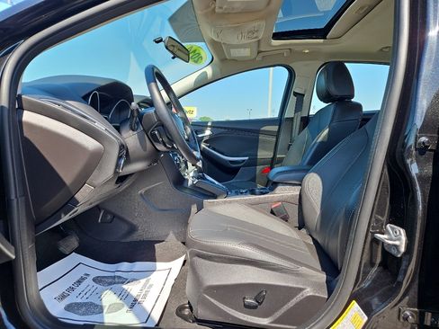 Used 2014 Ford Focus Titanium FWD image 9