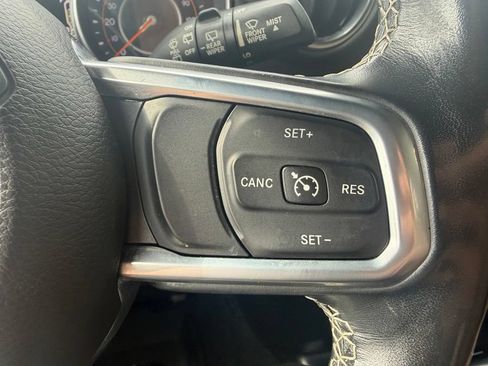 Used 2020 Jeep Wrangler Unlimited Sahara AWD/4WD image 26