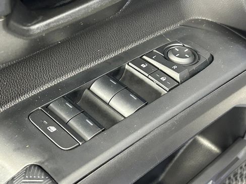 Used 2024 Toyota Tacoma SR5 AWD/4WD image 31