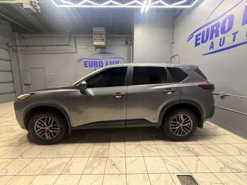 Used 2021 Nissan Rogue S AWD/4WD image 4