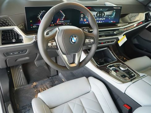 Used 2026 BMW X5 xDrive50e w/ Premium Package AWD/4WD image 13