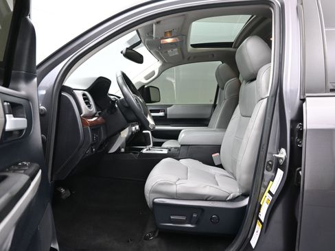 Used 2015 Toyota Tundra Limited image 9