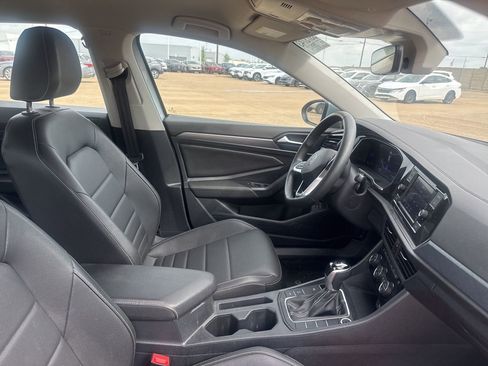 Used 2024 Volkswagen Jetta SE FWD image 23