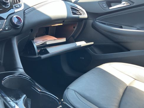 Used 2017 Chevrolet Cruze Premier FWD image 24