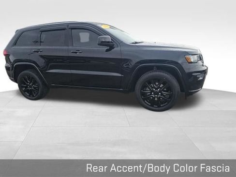 Used 2019 Jeep Grand Cherokee Altitude image 33