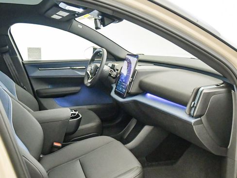 New 2026 Volvo EX30 Plus w/ Climate Package image 17