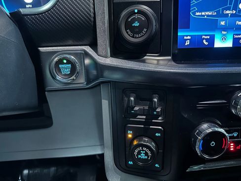 Used 2023 Ford F150 Limited image 27