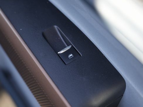 Used 2022 Ford Maverick Lariat w/ Lariat Luxury Package image 32