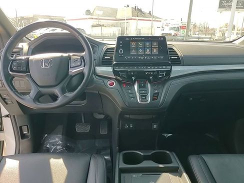 Used 2025 Honda Odyssey Sport-L image 14