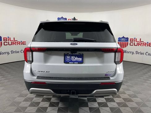 New 2026 Ford Explorer Platinum w/ LUX Leather Package AWD/4WD image 4