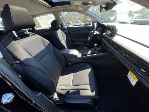 Certified 2025 Honda Accord SE image 32