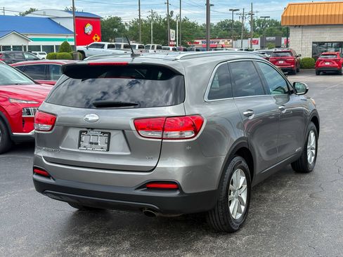 Used 2018 Kia Sorento LX AWD/4WD image 14