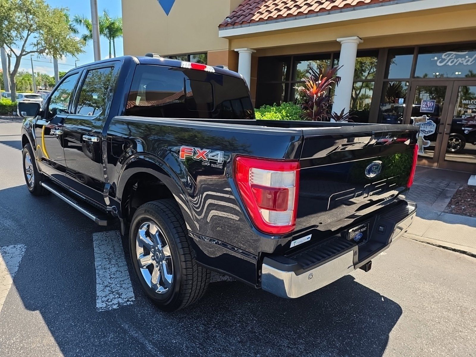 Used 2022 Ford F150 Lariat AWD/4WD image 3