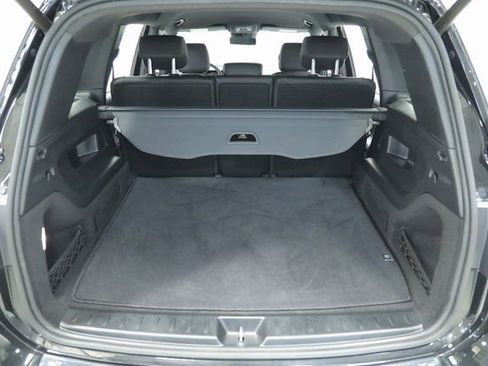 Used 2024 Mercedes-Benz GLB 250 4MATIC image 31