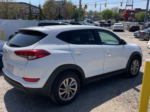 Used 2018 Hyundai Tucson SE w/ Cargo Package AWD/4WD image 5