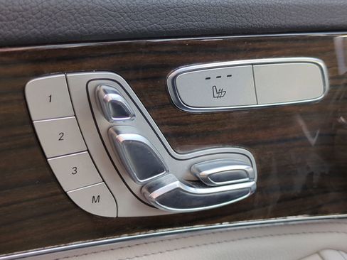 Used 2016 Mercedes-Benz C 300 C 300 image 21