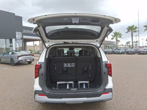 New 2026 Kia Carnival EX FWD image 6