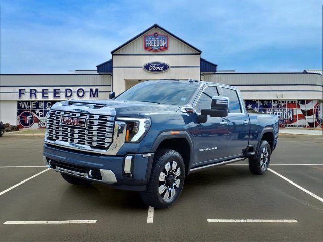 Used 2026 GMC Sierra 2500 Denali w/ Denali Reserve Package AWD/4WD image 2