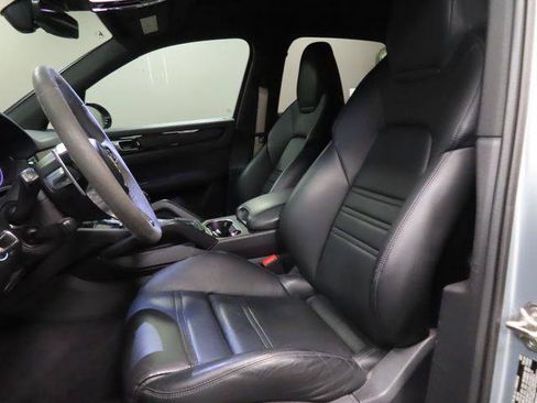 Used 2022 Porsche Cayenne S AWD/4WD image 44