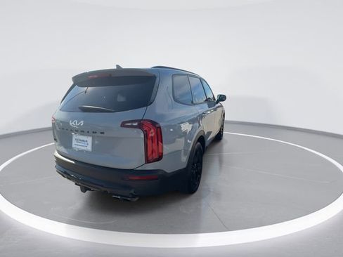 Used 2022 Kia Telluride SX w/ SX Prestige Package image 8
