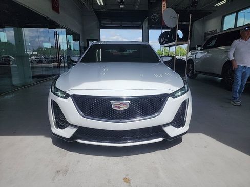 Used 2020 Cadillac CT5 V w/ Platinum Package RWD image 2