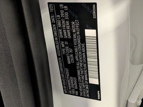 New 2026 Volvo XC60 T8 Plus w/ Climate Package image 20