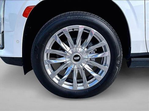 Used 2023 Cadillac Escalade ESV Sport w/ LPO, ONYX Package image 10