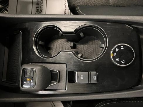 Used 2025 Nissan Rogue SV AWD/4WD image 28