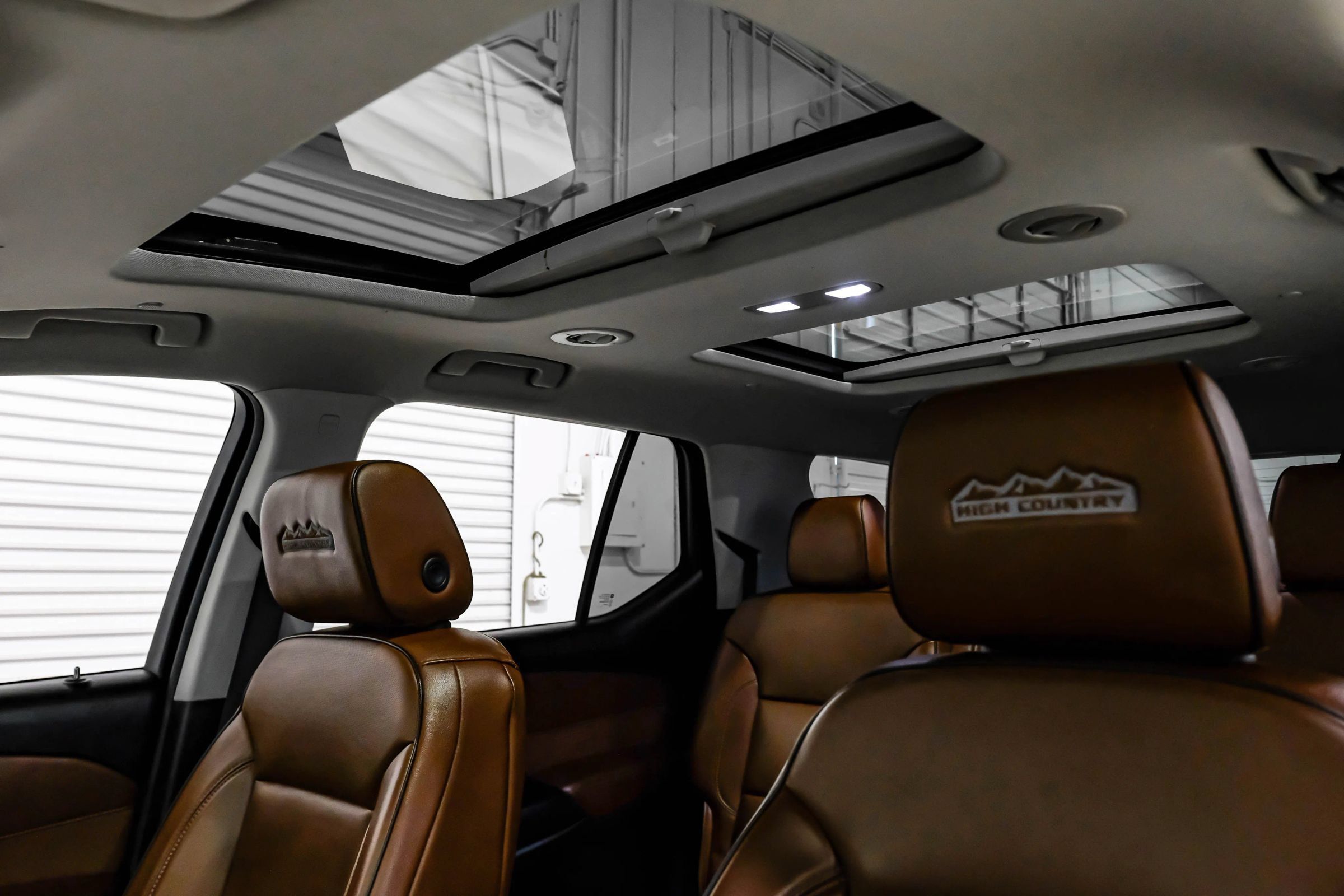 Used 2019 Chevrolet Traverse High Country w/ LPO, Floor Liner Package AWD/4WD image 31