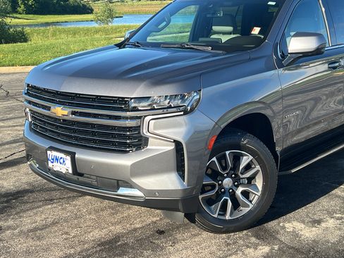 Used 2022 Chevrolet Tahoe LT w/ Luxury Package AWD/4WD image 8