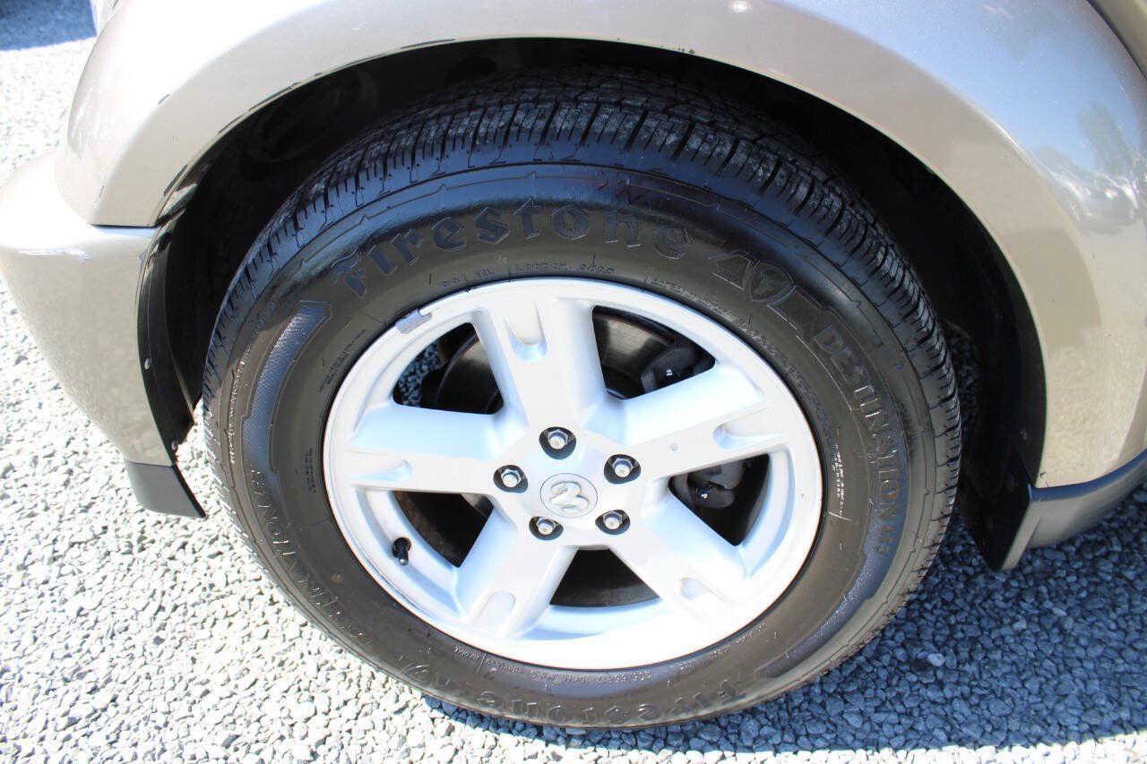 Used 2007 Dodge Nitro SXT AWD/4WD image 24