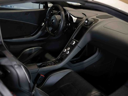 Used 2016 McLaren 650S Spider RWD image 47